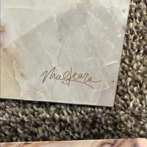 Mascara/ Seint Brand Marble Makeup Palettes - Picture 3 of 6